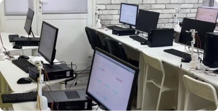 На Левом берегу в Омске открывается первая аудитория для занятий детей робототехникой, программированию БПЛ и ИИ